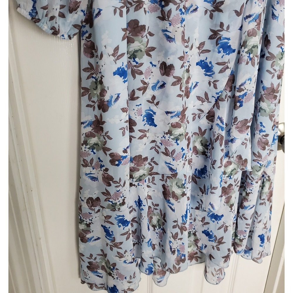 Floral V-Neck Maxi Dress in White and Blue - Picture 9 of 9